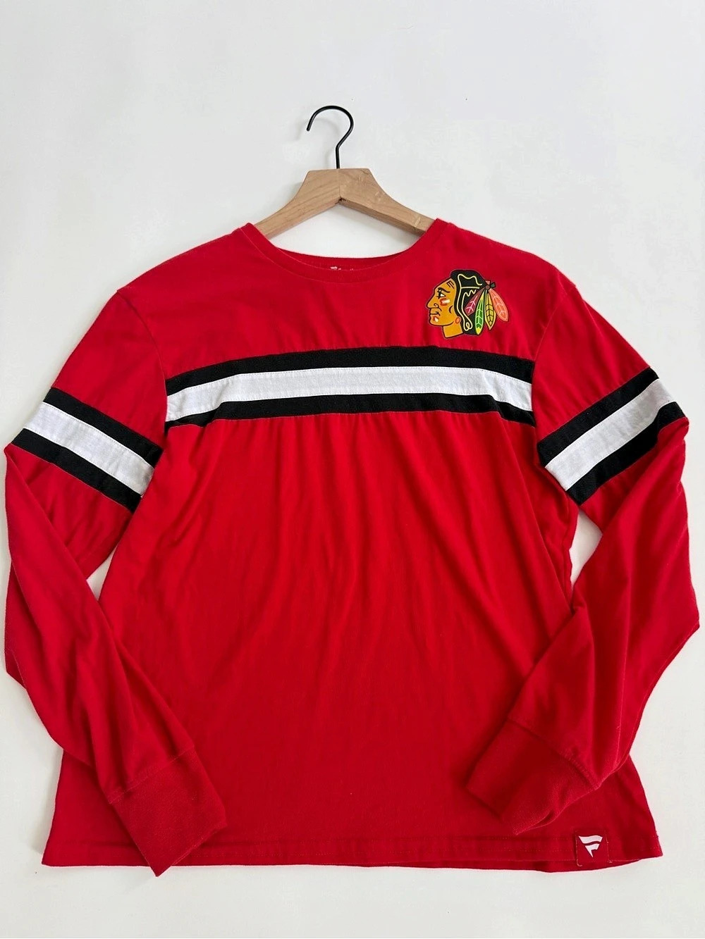 Fanatics Chicago Blackhawks Women's Frozen Long Sleeve Notch Neck T-Shirt Tee -